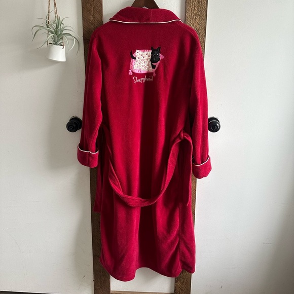 Cranberry Red Women's Robe Embroidered Scotty Dog Logo
Delicates - Picture 8 of 11